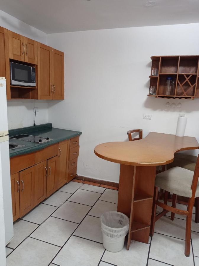 Confort Ejecutivo Suites Lindavista Guadalupe  Ngoại thất bức ảnh