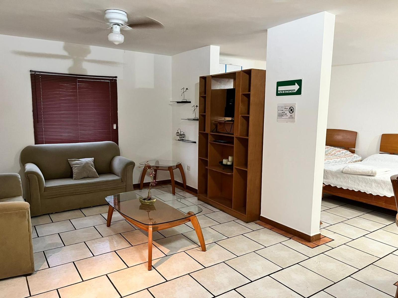 Confort Ejecutivo Suites Lindavista Guadalupe  Ngoại thất bức ảnh