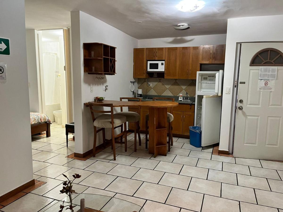 Confort Ejecutivo Suites Lindavista Guadalupe  Ngoại thất bức ảnh
